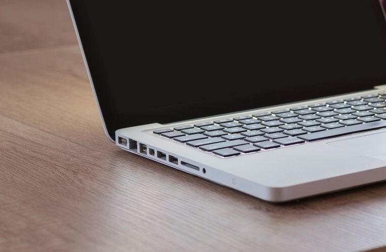Idealne narzędzie do efektywnej pracy – jaki laptop wybrać?