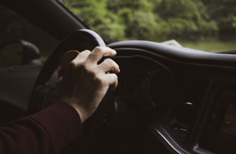 Jak skutecznie monitorować czas pracy za kierownicą?